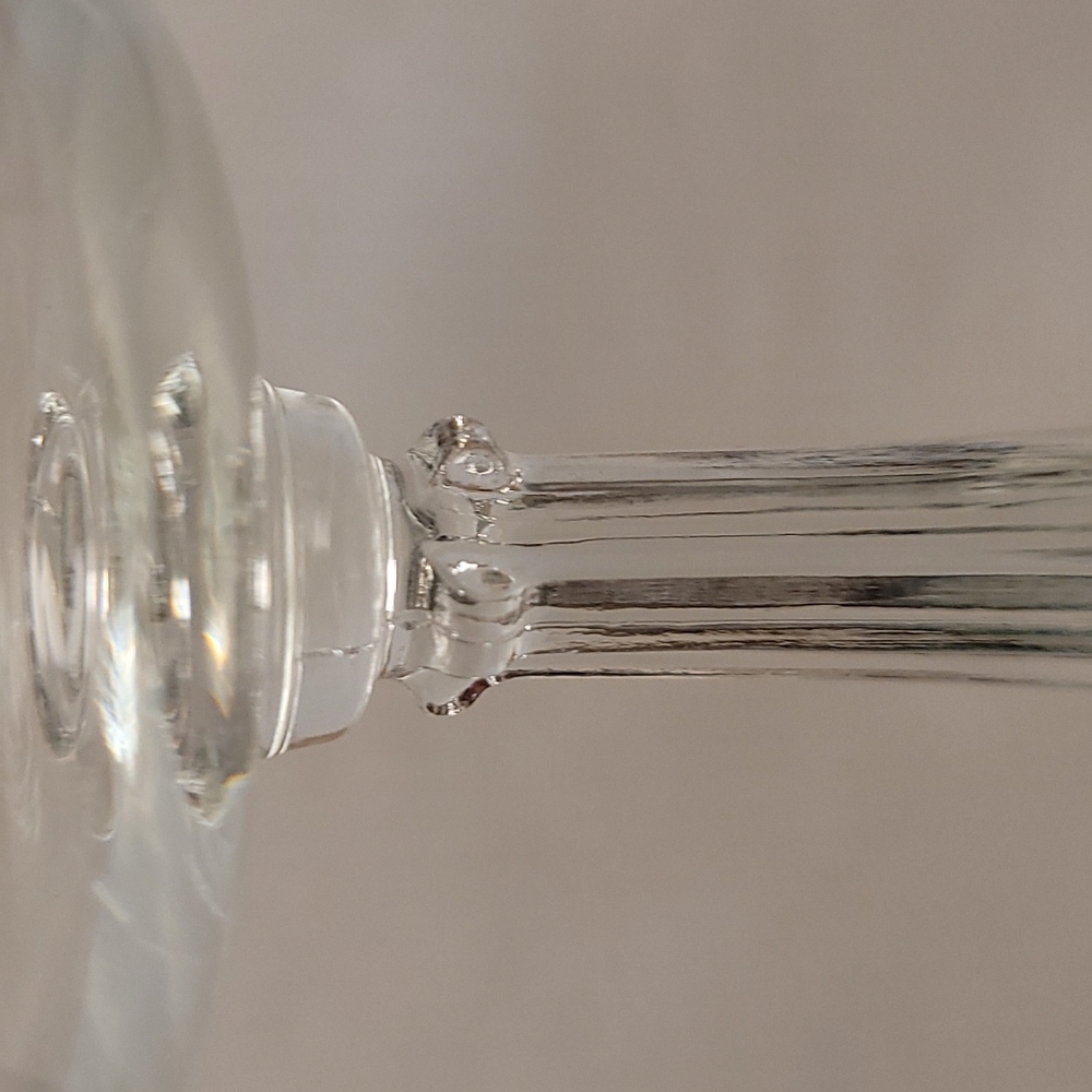 Beautiful Vintage Decanter with 9 Wine Glasses - Picture 12 of 16